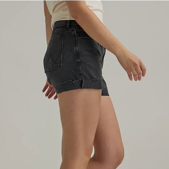 NWT Wrangler Women's Destructed Denim Loose Roll Short Moonlight - Picture 4 of 10